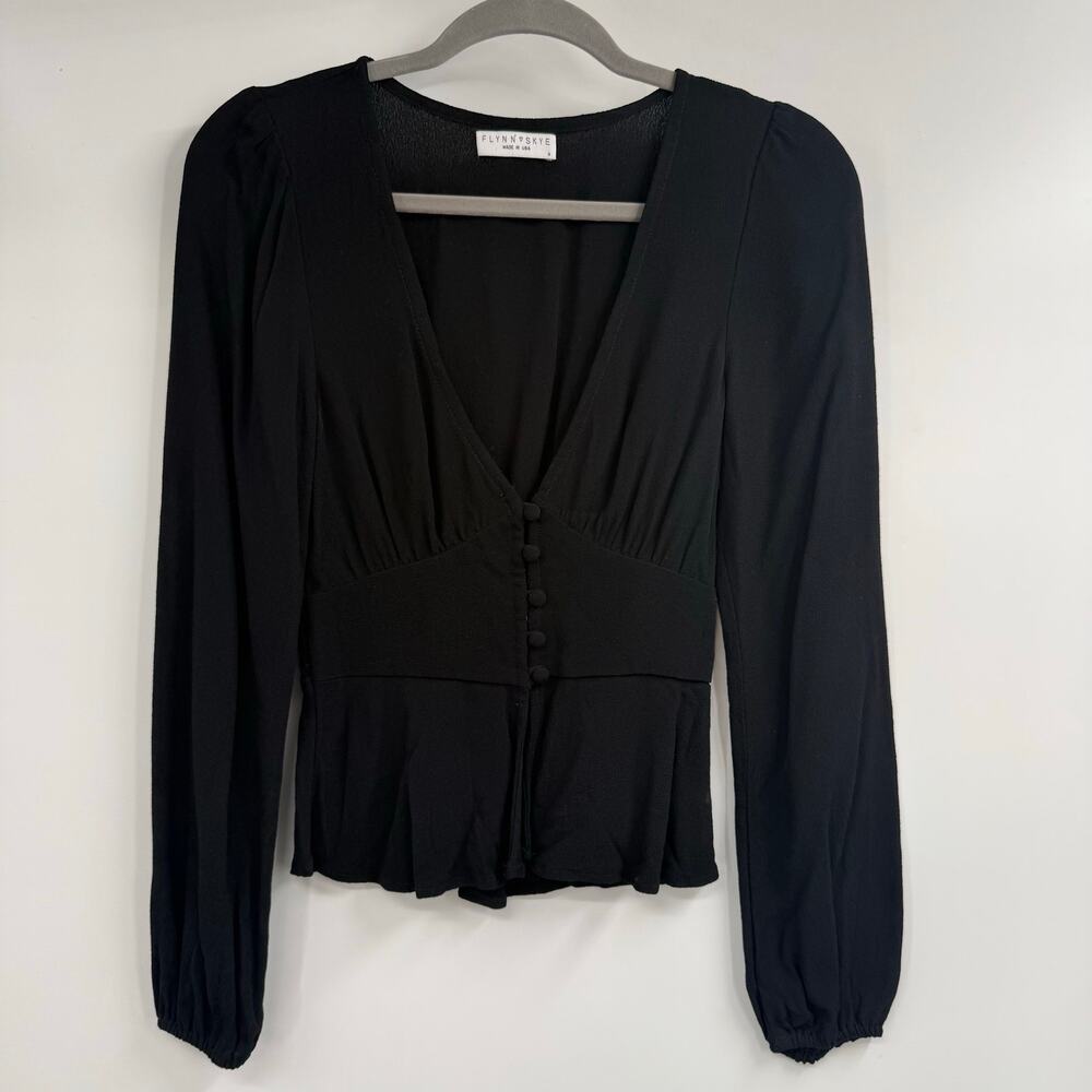 Flynn Skye Long Sleeve V-Neck Blouse Top Womens Small Black Button-Front Chic